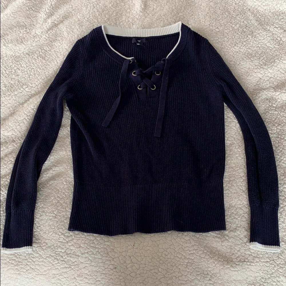 Tie up sweater